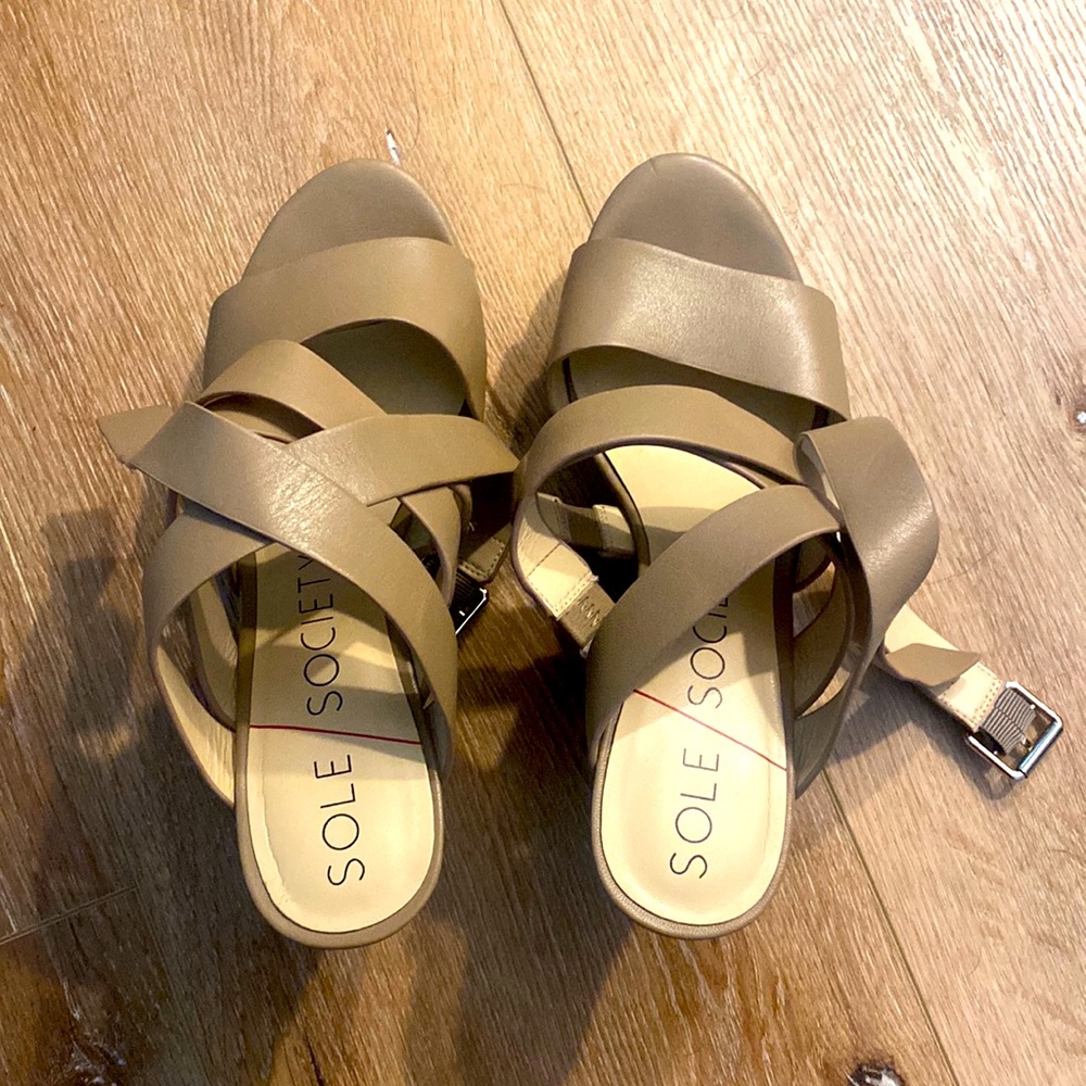 Sole Society Platform Wedges Taupe Size 8